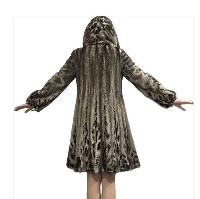 Норковая шуба продается