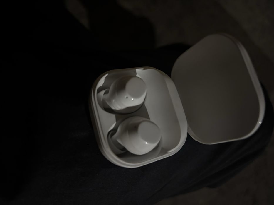 Продам Samsung buds