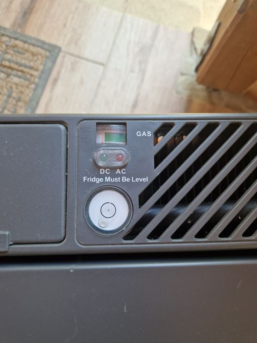 Къмпинг хладилник Mewa на газ, 12V и 230V