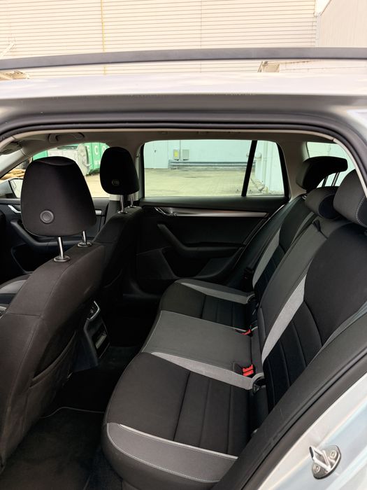 Skoda octavia 2016 1.6 dsg E6