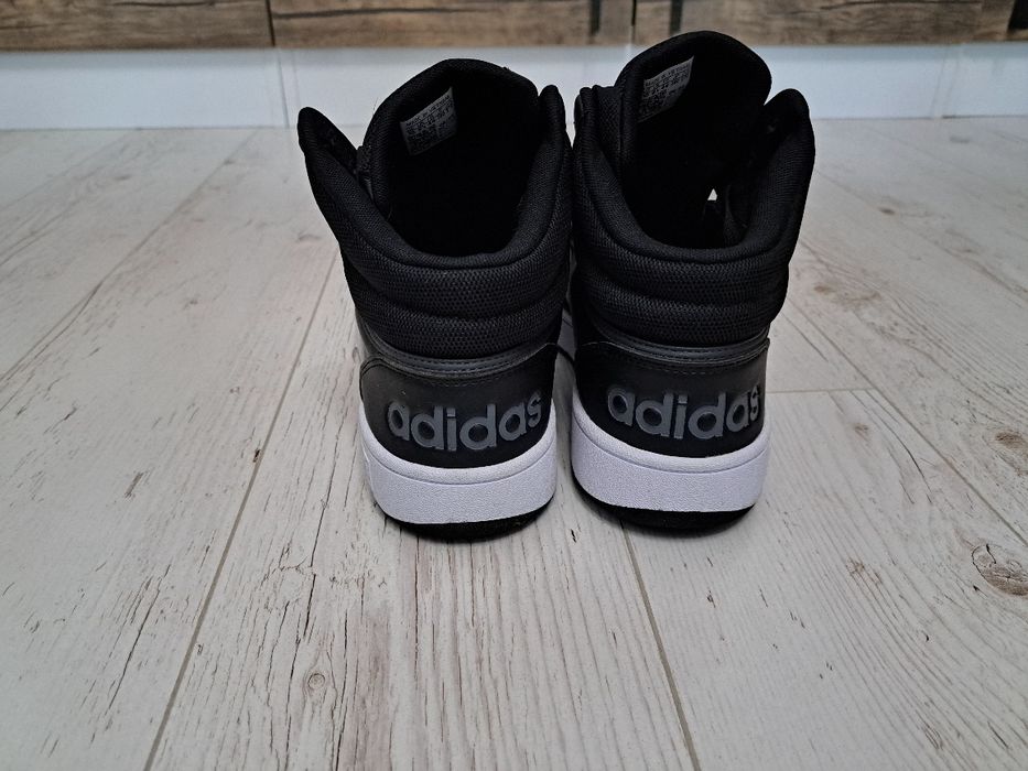 Adidas-Ориг. Маратонки Нови!!!