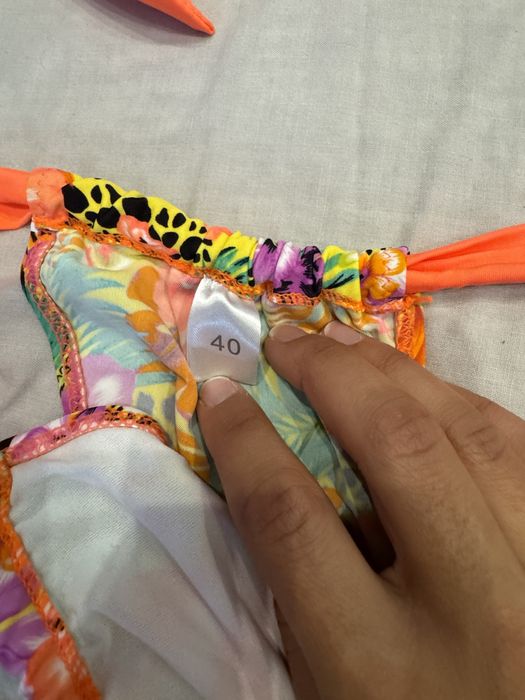 Цветен бански комплект размер  40