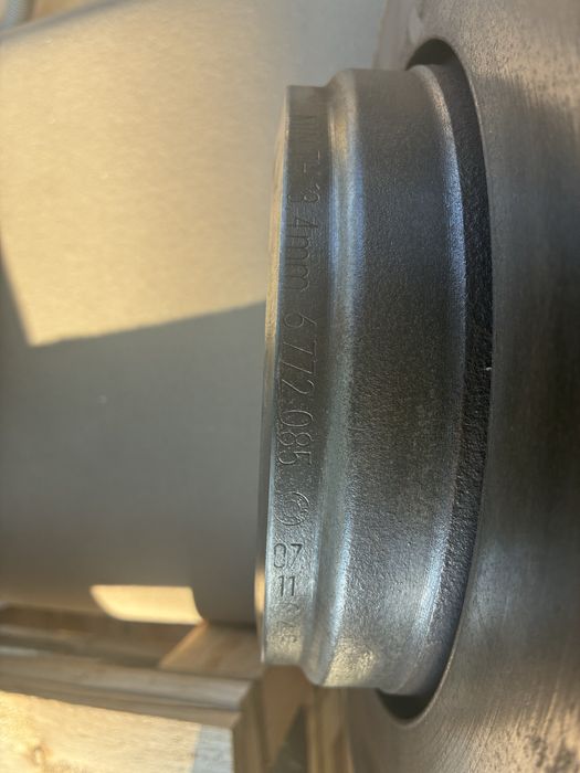 Оригинални BMW E60/E61 спирачни дискове – 4 бр. – OEM 310/320 мм