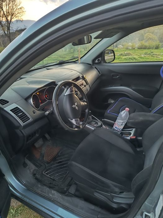 Mitsubishi outlander 3.0 V6 Автомат