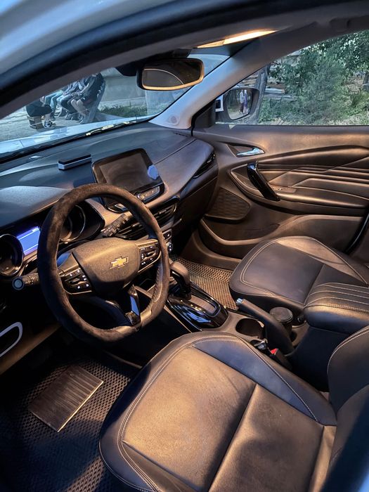 Срочно продам Tracker 2