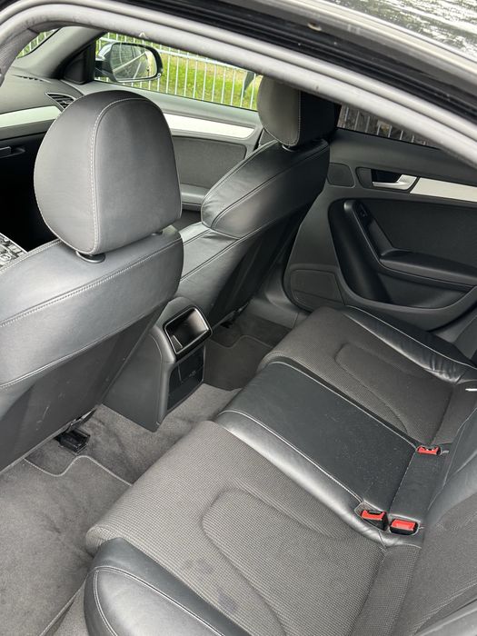 Vând/schimb audi a4 b8 sline