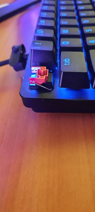 Tastatură Razer Huntsman Mini (Red Switch) – Ca Nouă!