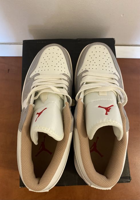 Jordan 1 Low marime 42