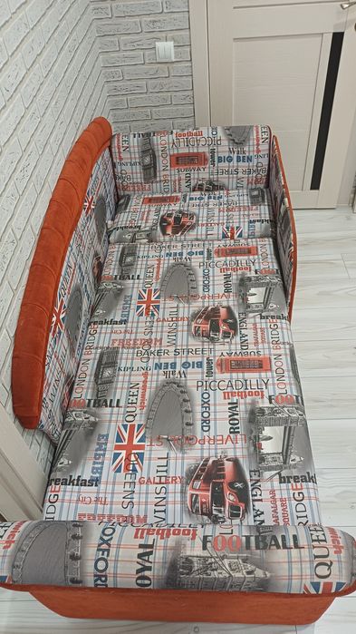 Детский диван продам