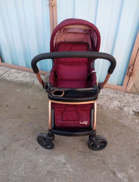 Продается коляски 2шт и кроватка общая цена