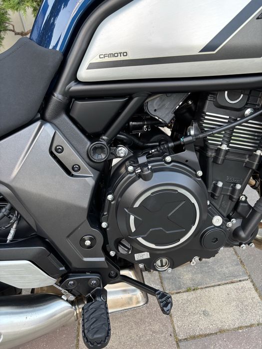 CF Moto 700 CL-X Heritage - cu 2200 km