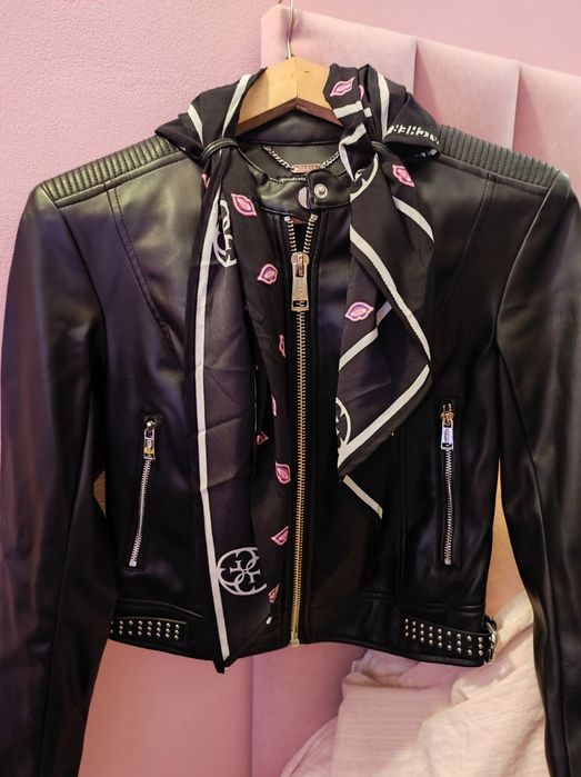 Дамско яке GUESS