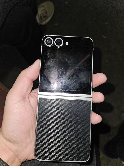 Samsung galaxy Z Flip 6