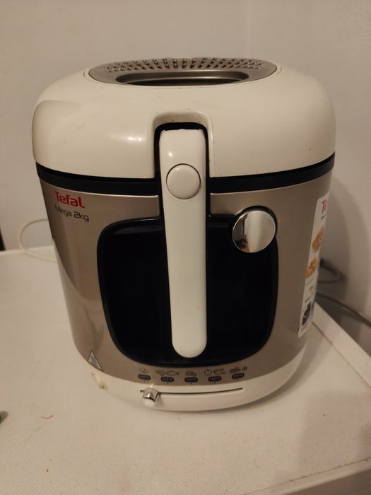 Friteuză Tefal Mega 2 kg – capacitate mare, stare bună, funcționează perfect