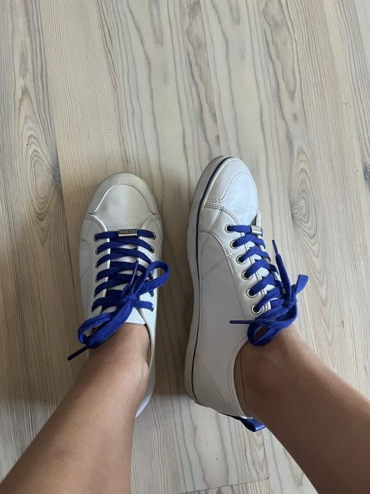 Дамски обувки кожени Guess