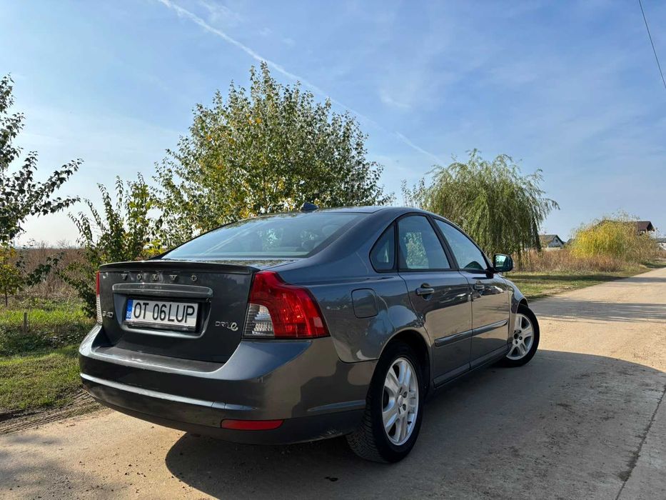 VOLVO S40 2010 — imagine 4