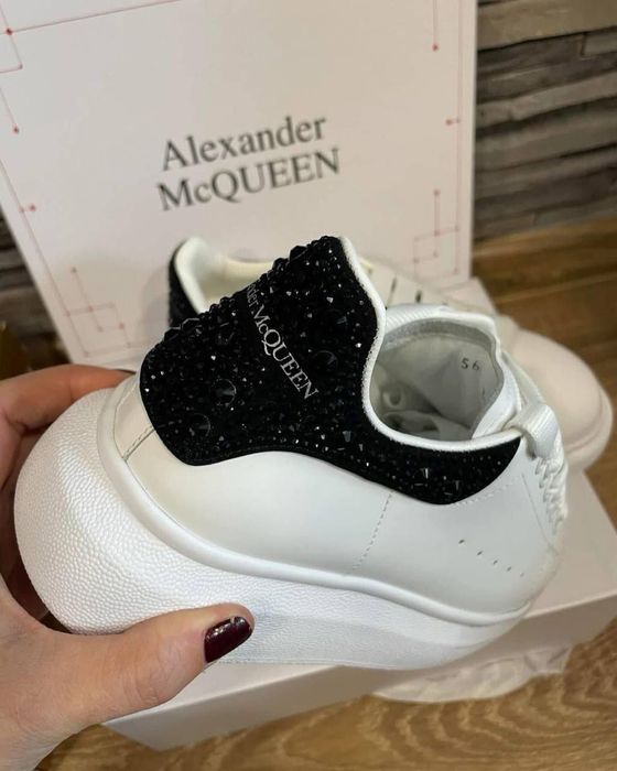 Adidasi Alexander Mcqueen Alb si Negru