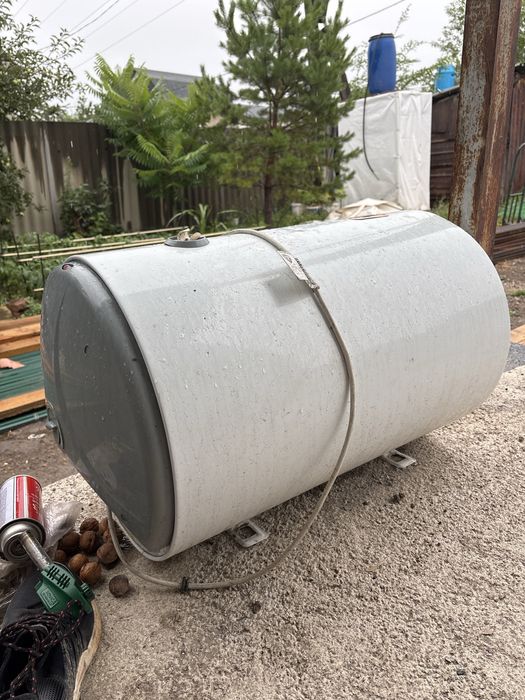 Продам болер срочно