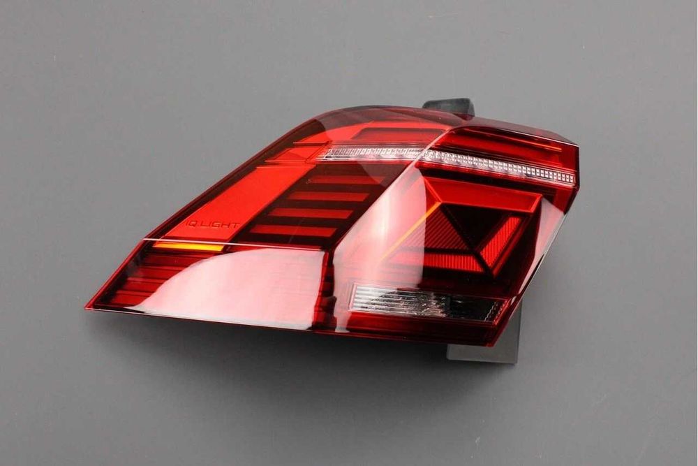 нов оригинален външен ляв стоп VW tiguan IQ Light 5NA945207K