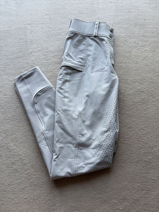 Pantaloni de echitatie