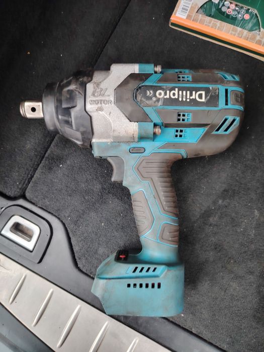 Cheie pistol impact  3/4 pe acumulator compatibil makita  2000 nm