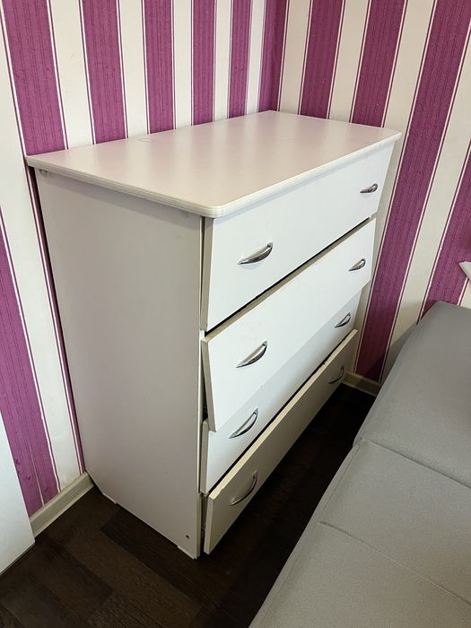 Продам комод белый