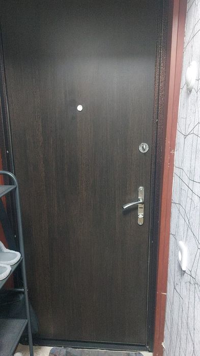 Продам входную дверь!