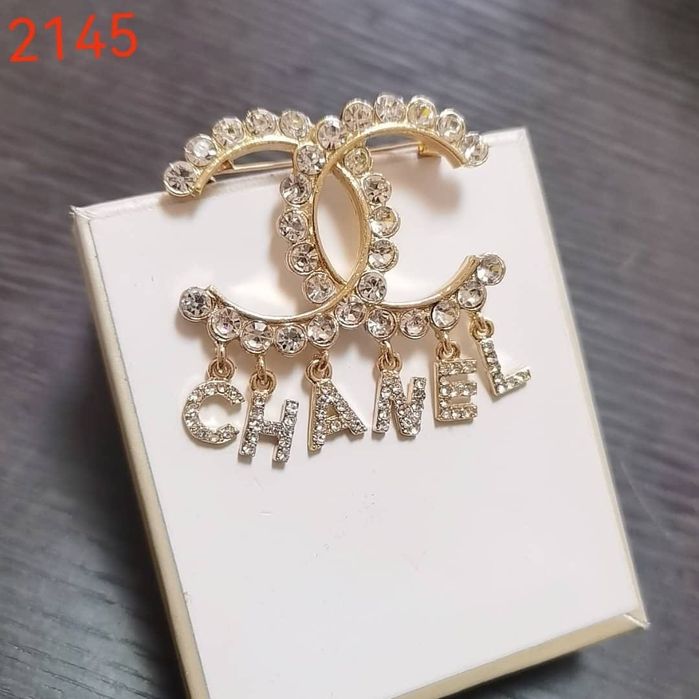 C*h*a*n*e*l брошка