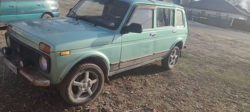 Нива.   5    есікті