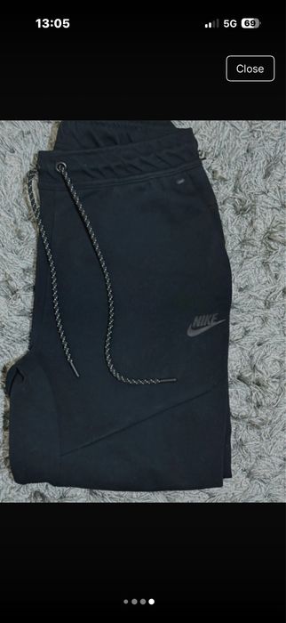 Pantaloni nike tech