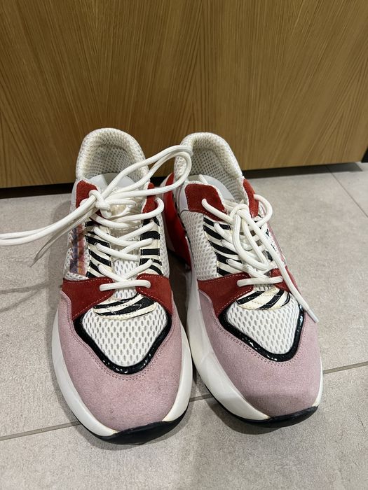 Верни маратонки Pinko