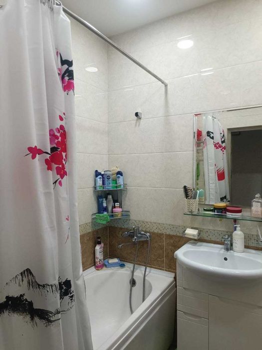 Юнусабад 9 2в3\3\ 5 Сетор,Корзинка Продаю квартиру.
