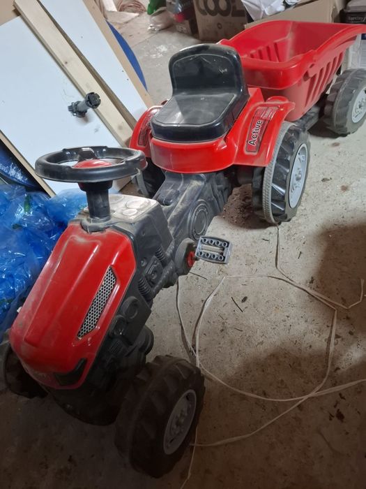 Tractor cu pedale copii