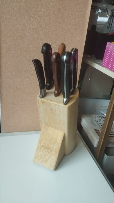 Подставка для ножей