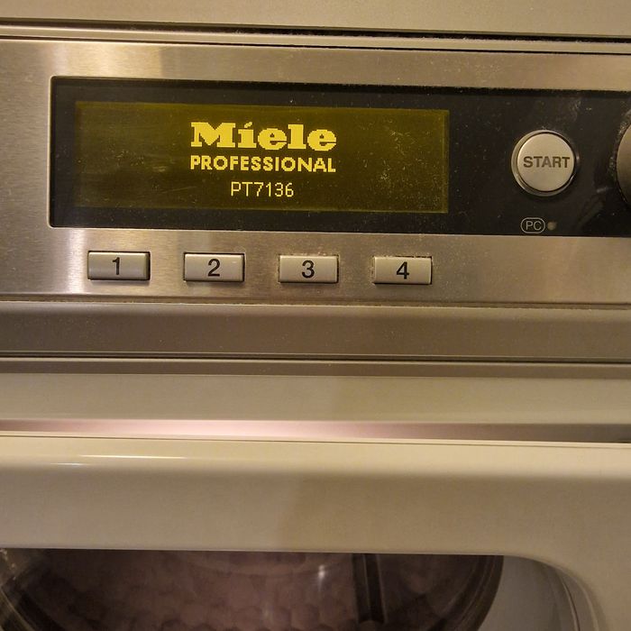 Сушилня MIELE PROFi PT7136
