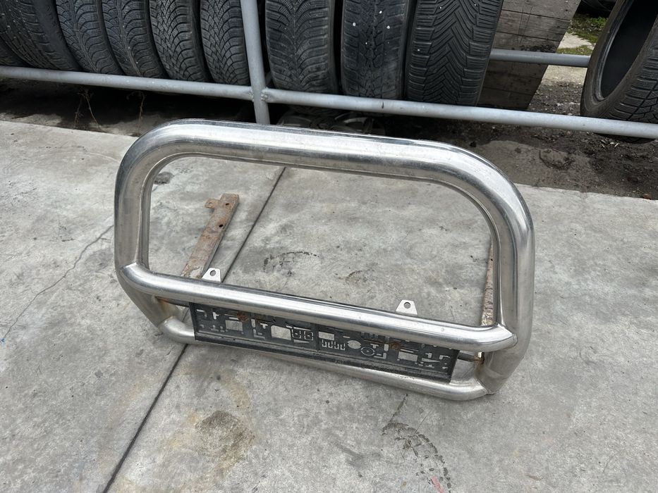 Vând bullbar cu mic defect. Dacia , altele