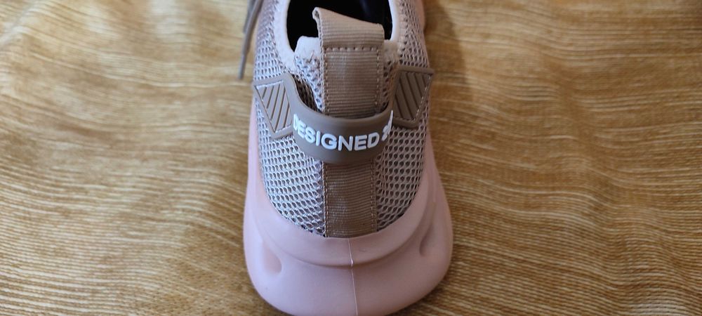 Чисто нови леки маратонки 45номер Дължина на ходилото 28,7