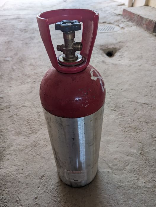 Продам импортный баллон для газа