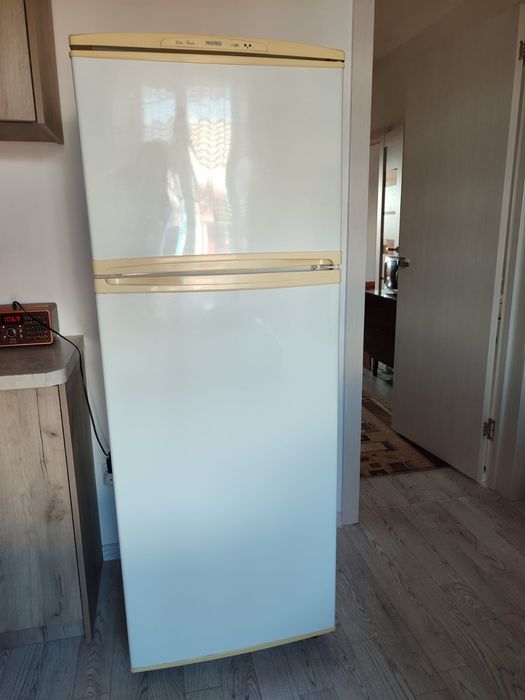 Продам холодильник