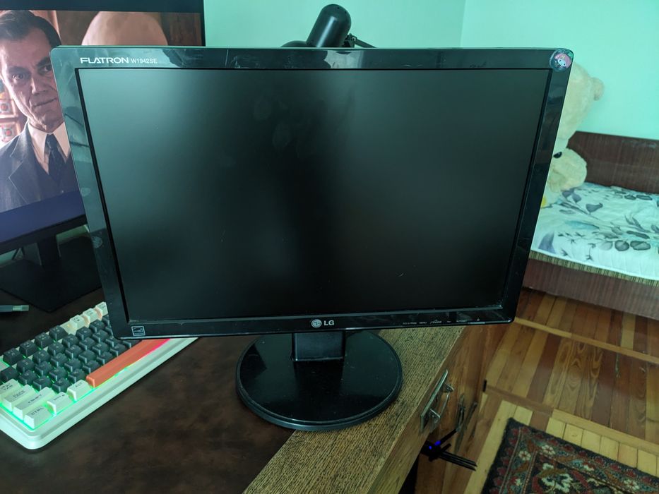 Продаю монитор lg flatron w1942se