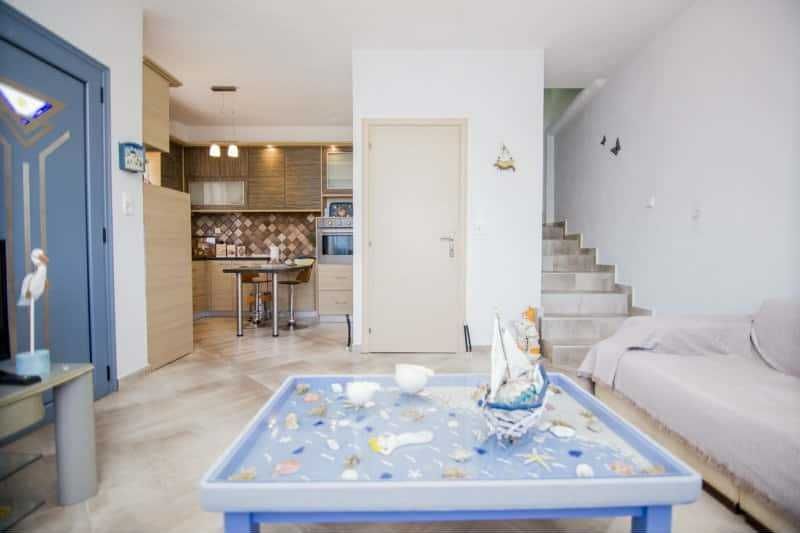 Продава се къща с обща площ 98 м2 и двор 144 м2 в Неа Врасна, Гърция