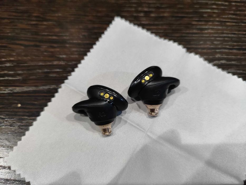 Продам наушники Soundcore Liberty 3 pro