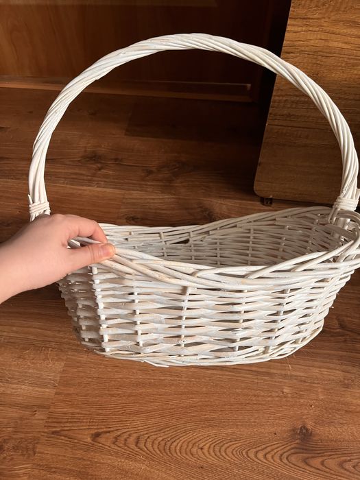 Корзина продам плетенная