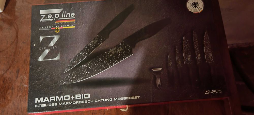 Комплект ножове - нов