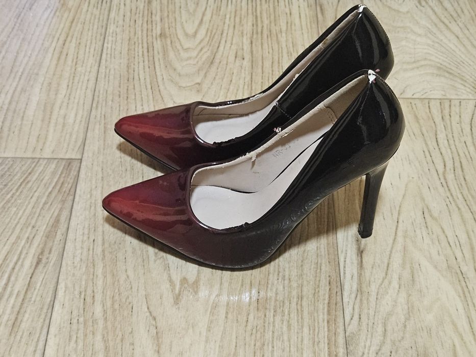 Pantofii cu toc de damă eleganti