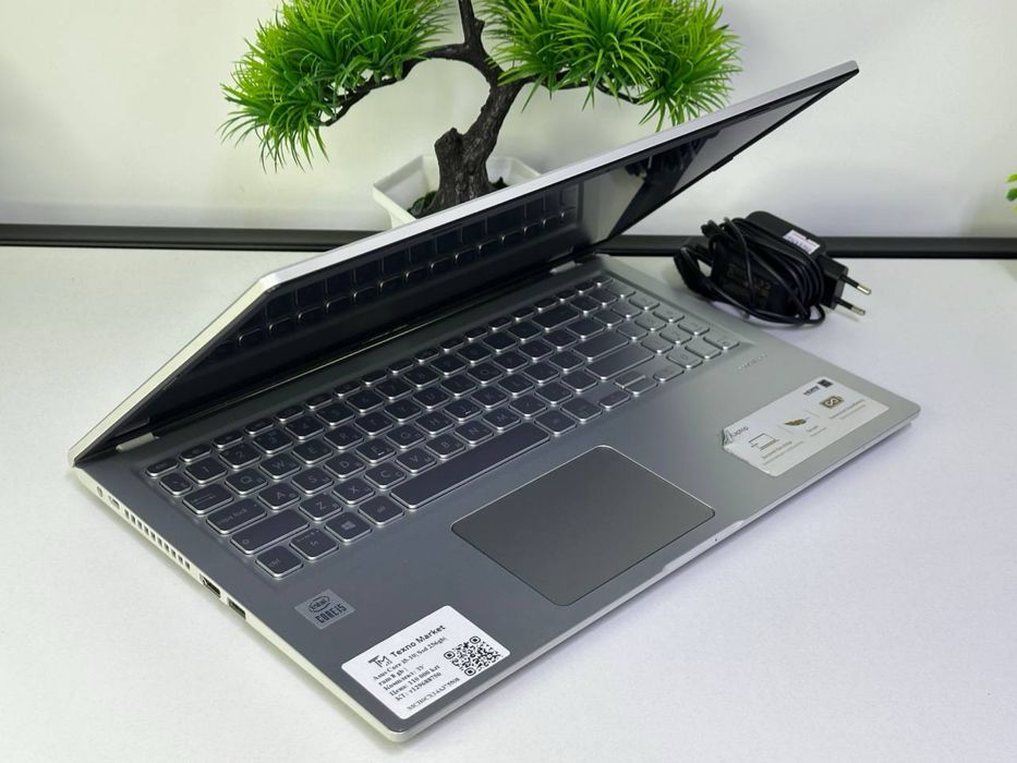 Asus Core i5-10| Ssd 256gb| ram 8 gb |
