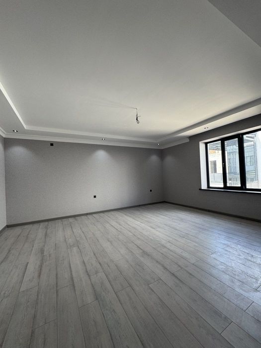 Яккасарайский район. Ивлева Сдаётся офис 4х комнатный 180м2.