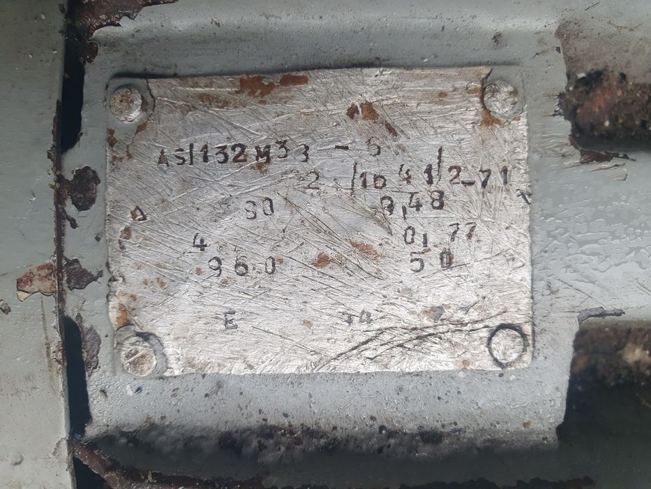 De vanzare 3 motoare trifazate