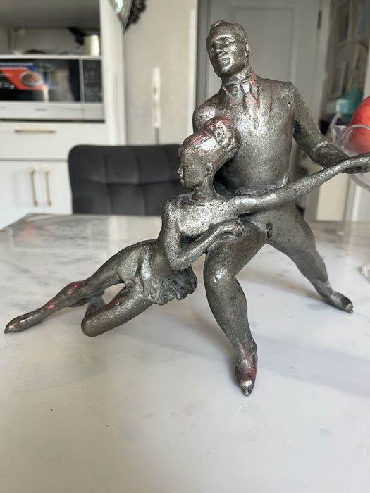 Статуэтки разные, кувшины