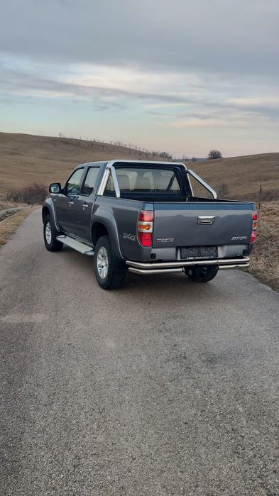 Vând Mazda BT50 2008